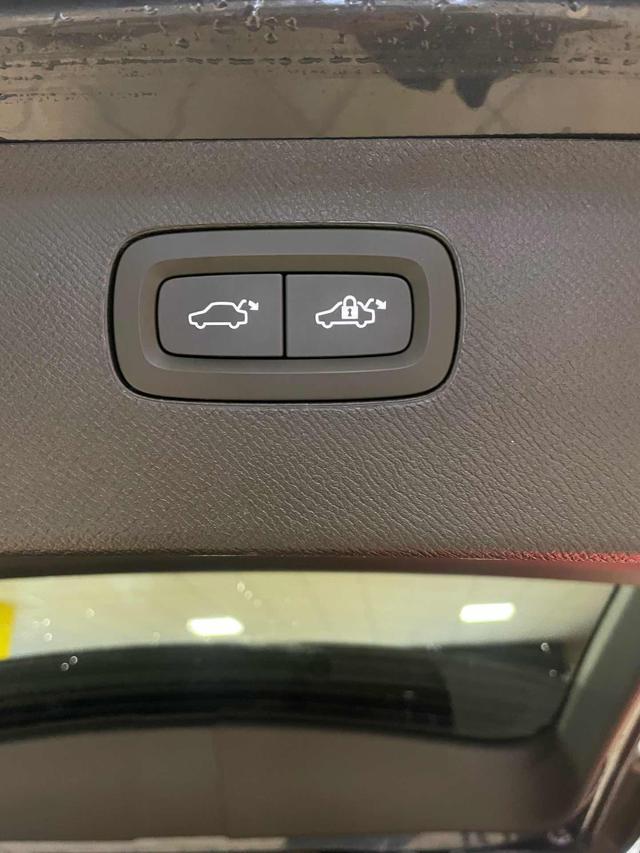 VOLVO XC90 B5 (d) AWD Geartronic R-design*TETTO/ 7 POSTI*