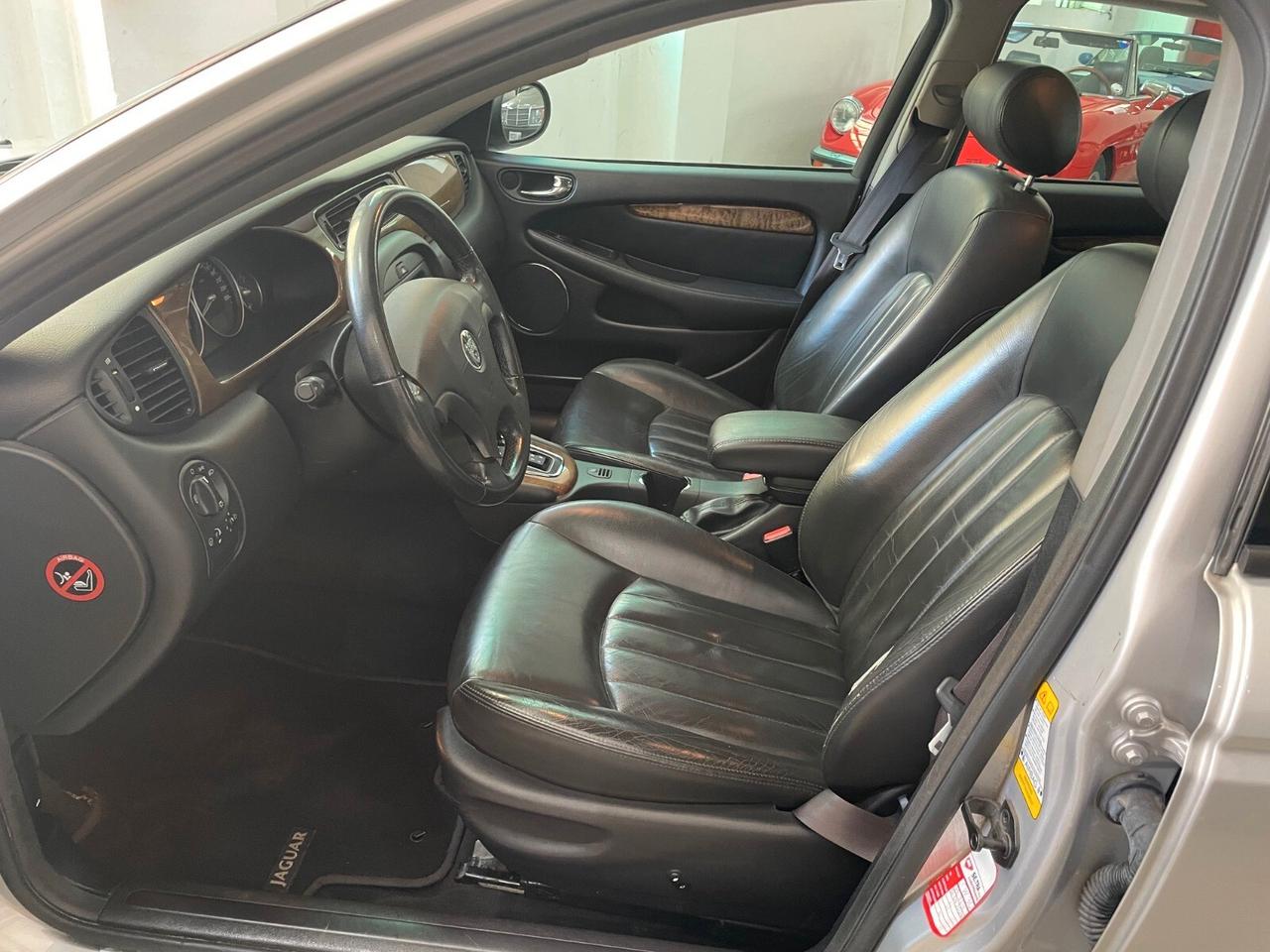 Jaguar X-Type 2.5 V6 24V cat Executive ASI!!!