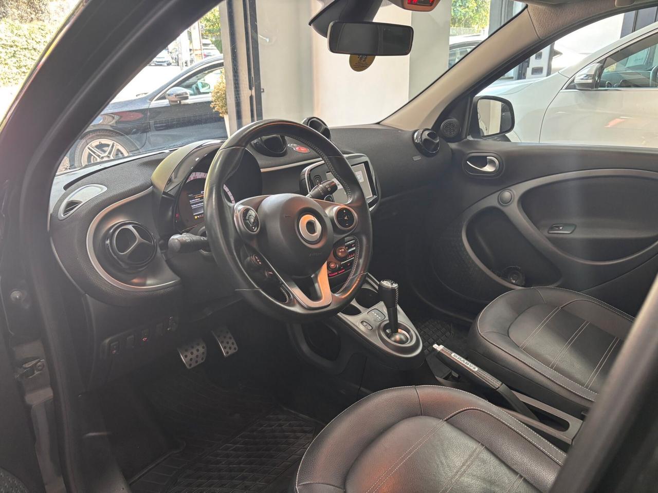 SMART FORFOUR 0.9 TURBO TWINAMIC PRIME BRABUS STYLE