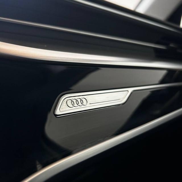 AUDI A6 Avant 40 2.0 TDI S tronic Business Sport TETTO