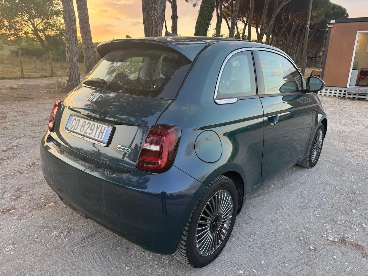 Fiat 500 500e Berlina 42 kWh Icon