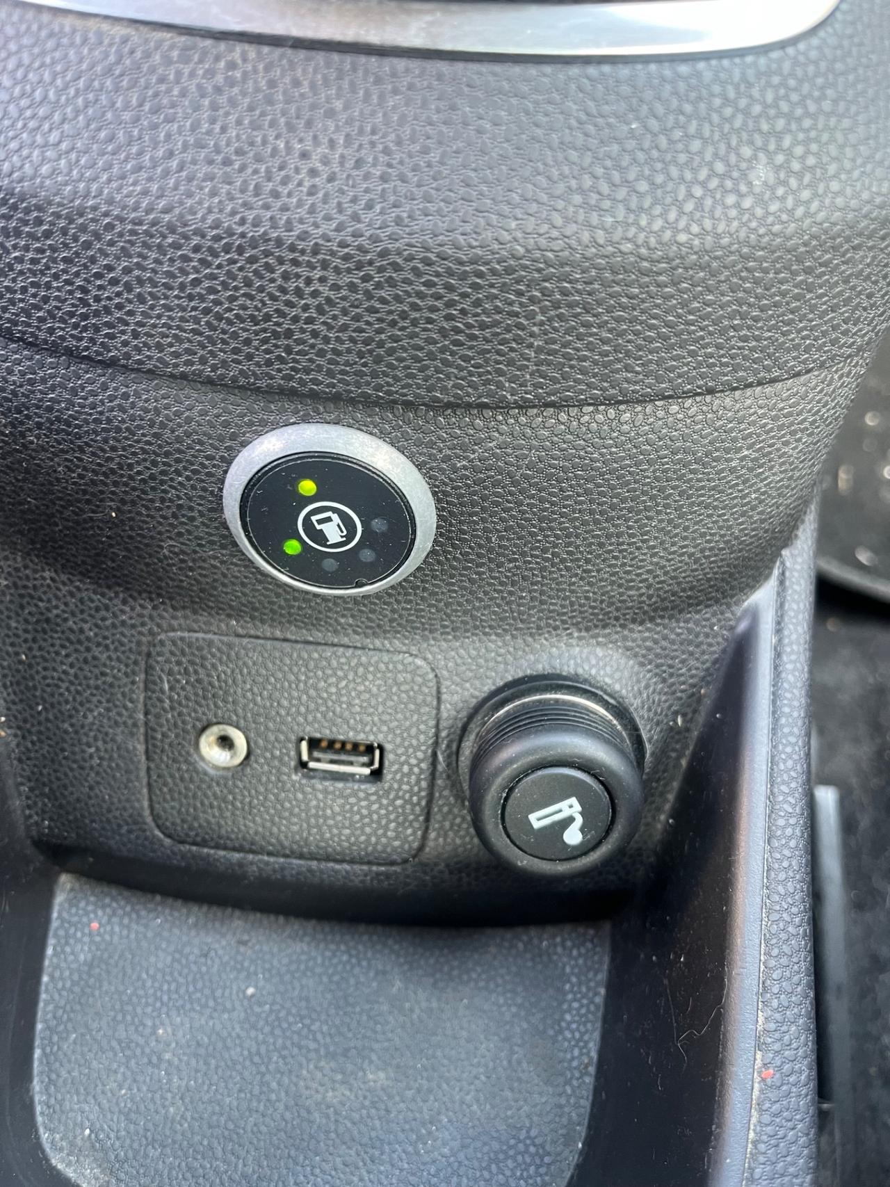 Ford Fiesta 1.4 5p. Bz.- GPL Titanium