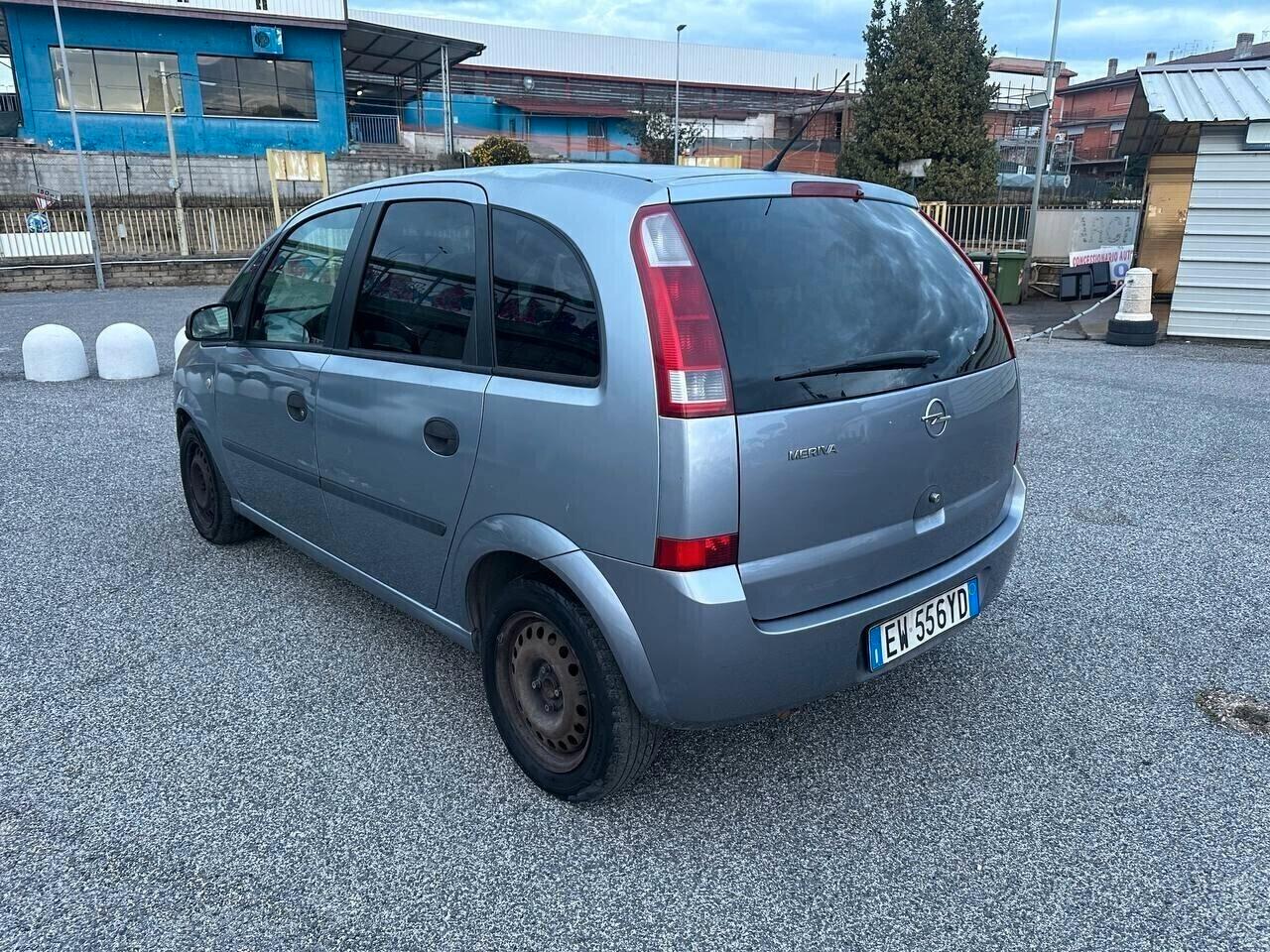 MERIVA 1.4 BENZINA 90 CV NEOPATENTATI