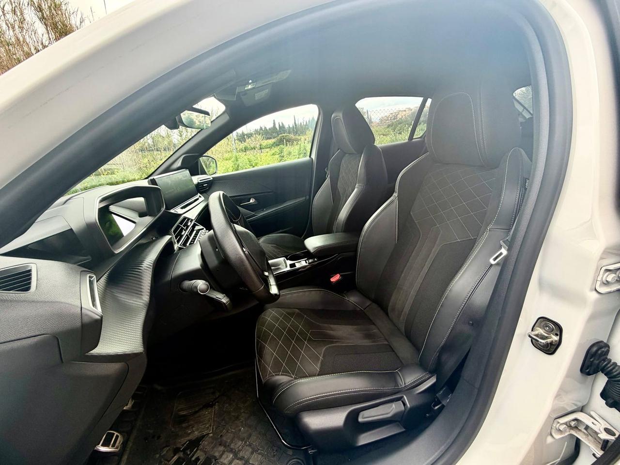 Peugeot 208 1.5 BlueHDI GT #9698