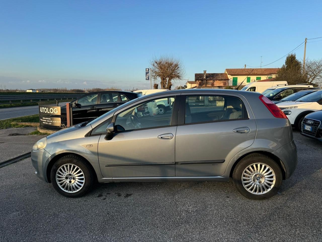 Fiat Grande Punto NEOPATENTATI 5 porte Dynamic