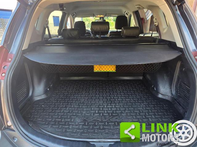 TOYOTA RAV 4 2.0 D-4D 4WD Lounge