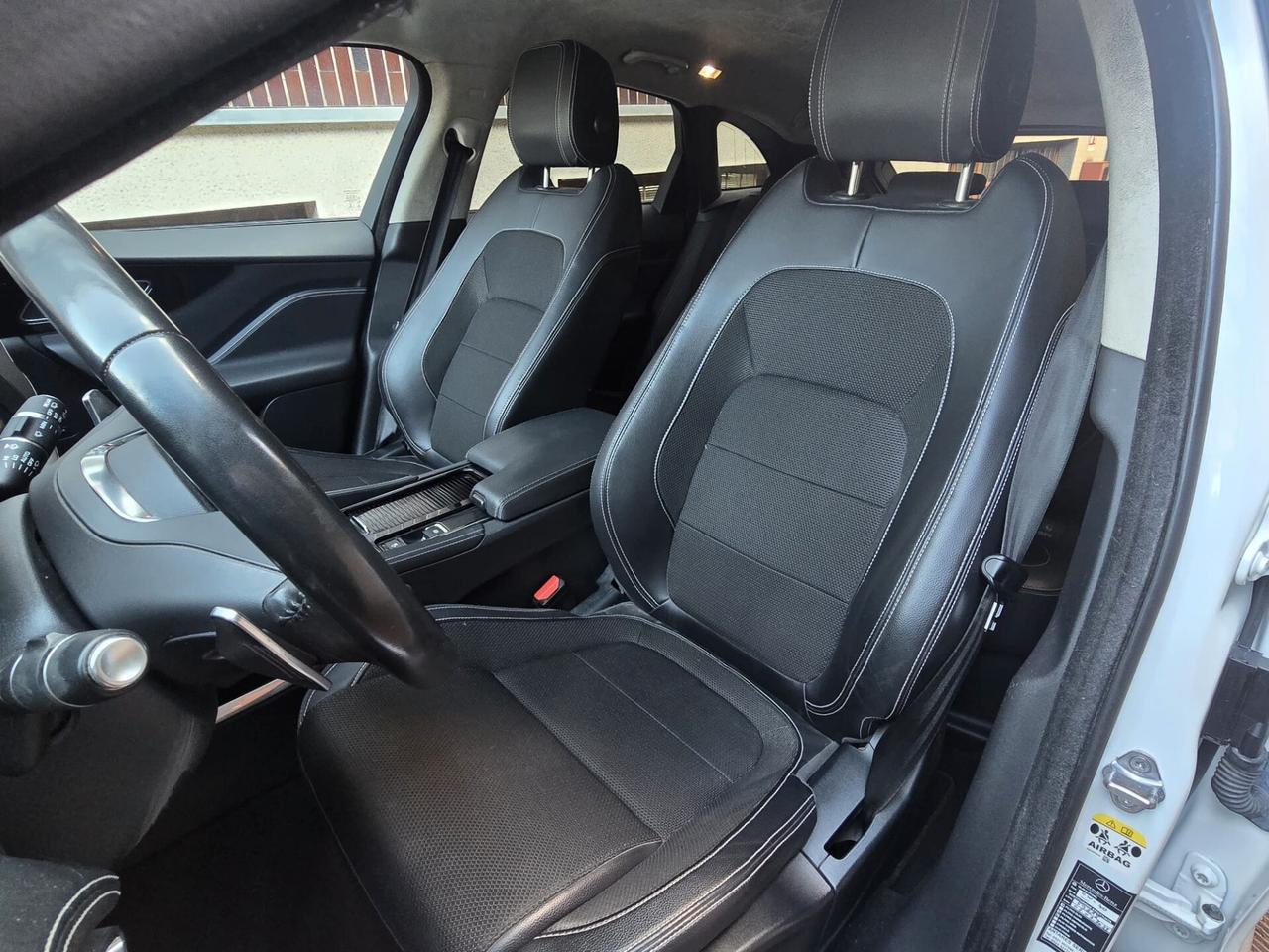 Jaguar F-Pace 3.0 D V6 300 CV AWD aut. R-Sport