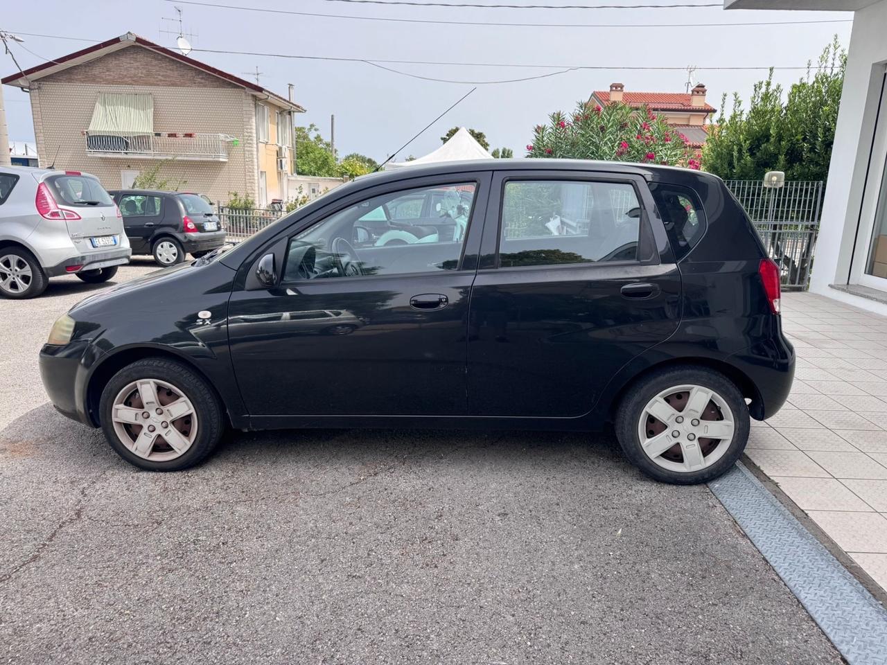 Chevrolet Kalos 1.2 5P SX