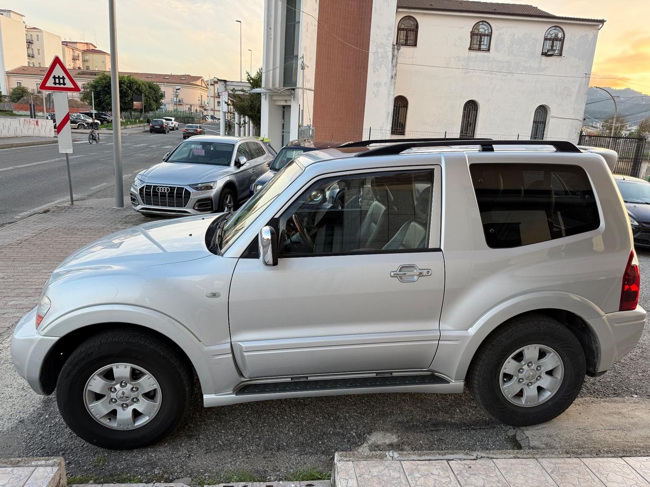Mitsubishi Pajero 3.2 16V DI-D 5p. GLS2