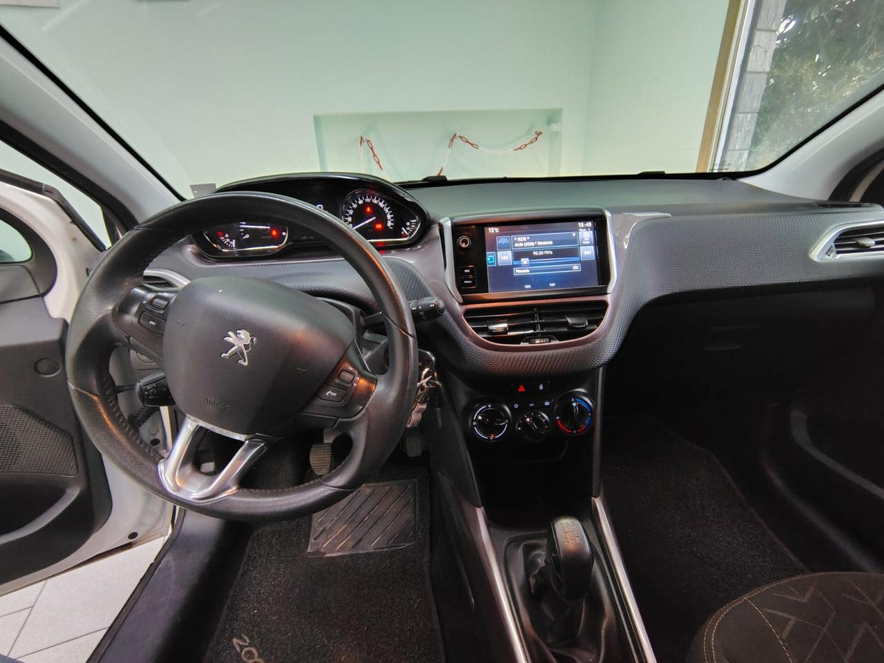 Peugeot 2008 1.6 e-HDi 92 CV Stop&Start Urban Cross