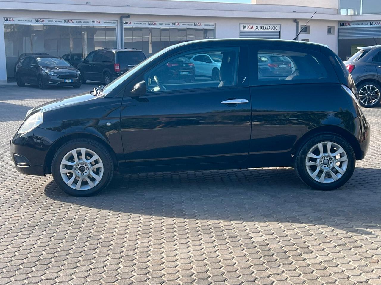 Lancia Ypsilon 1.3 MJT 75 CV Argento