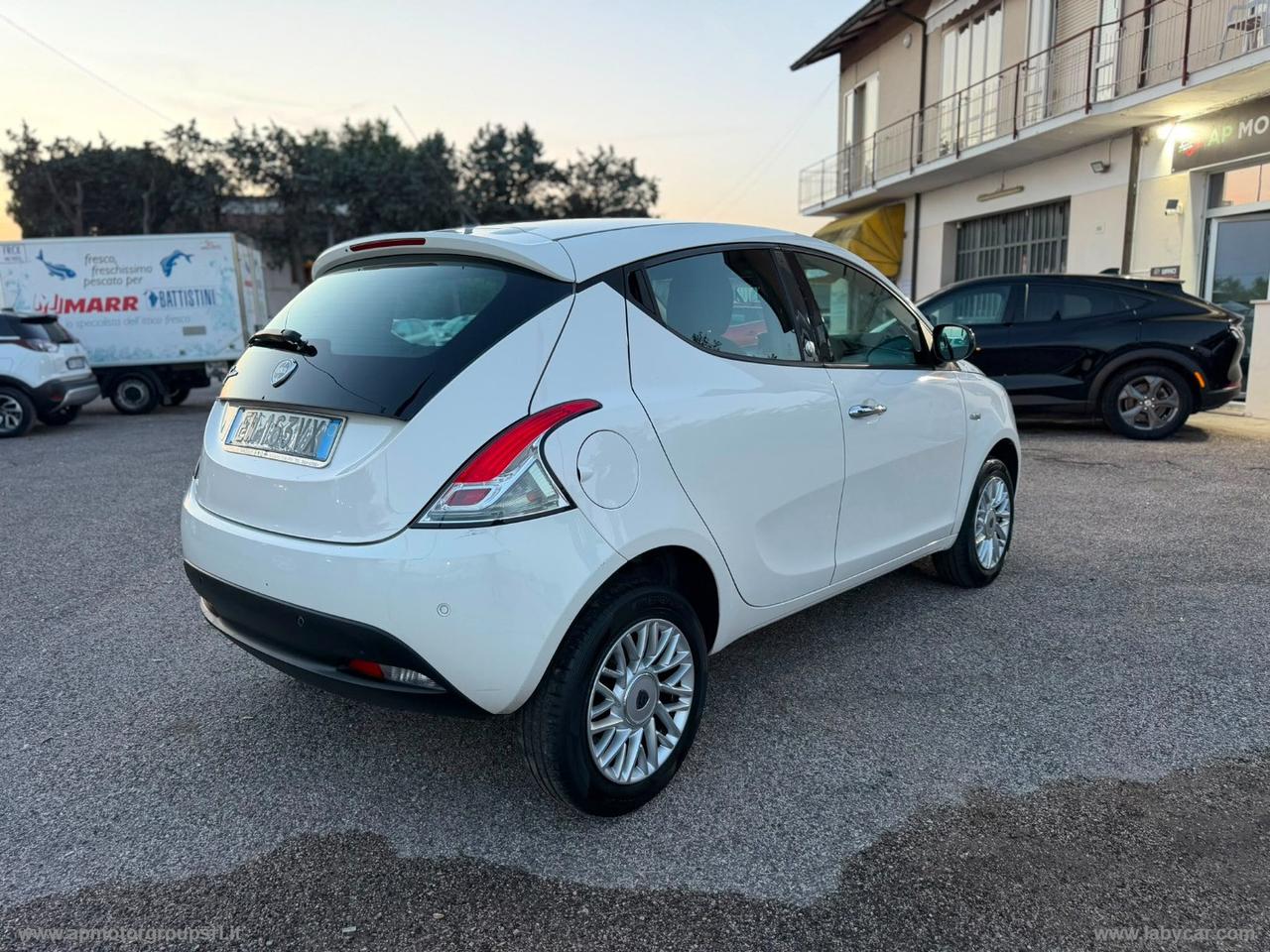 LANCIA Ypsilon 0.9 T.Air 85CV 5p. Met.Ec. Gold
