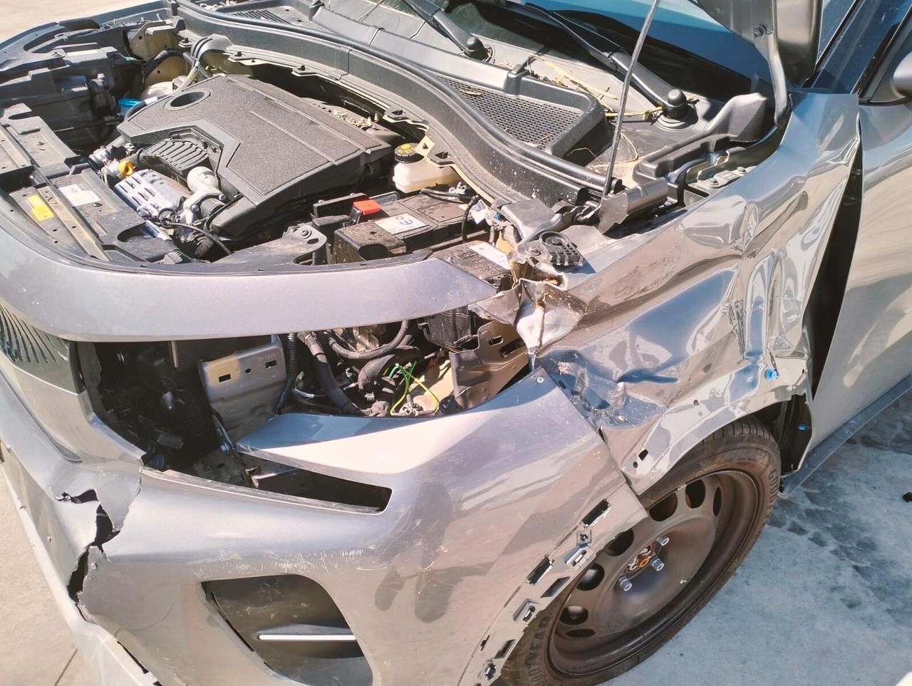 Citroen C3 1.2 benz - SINISTRATA -