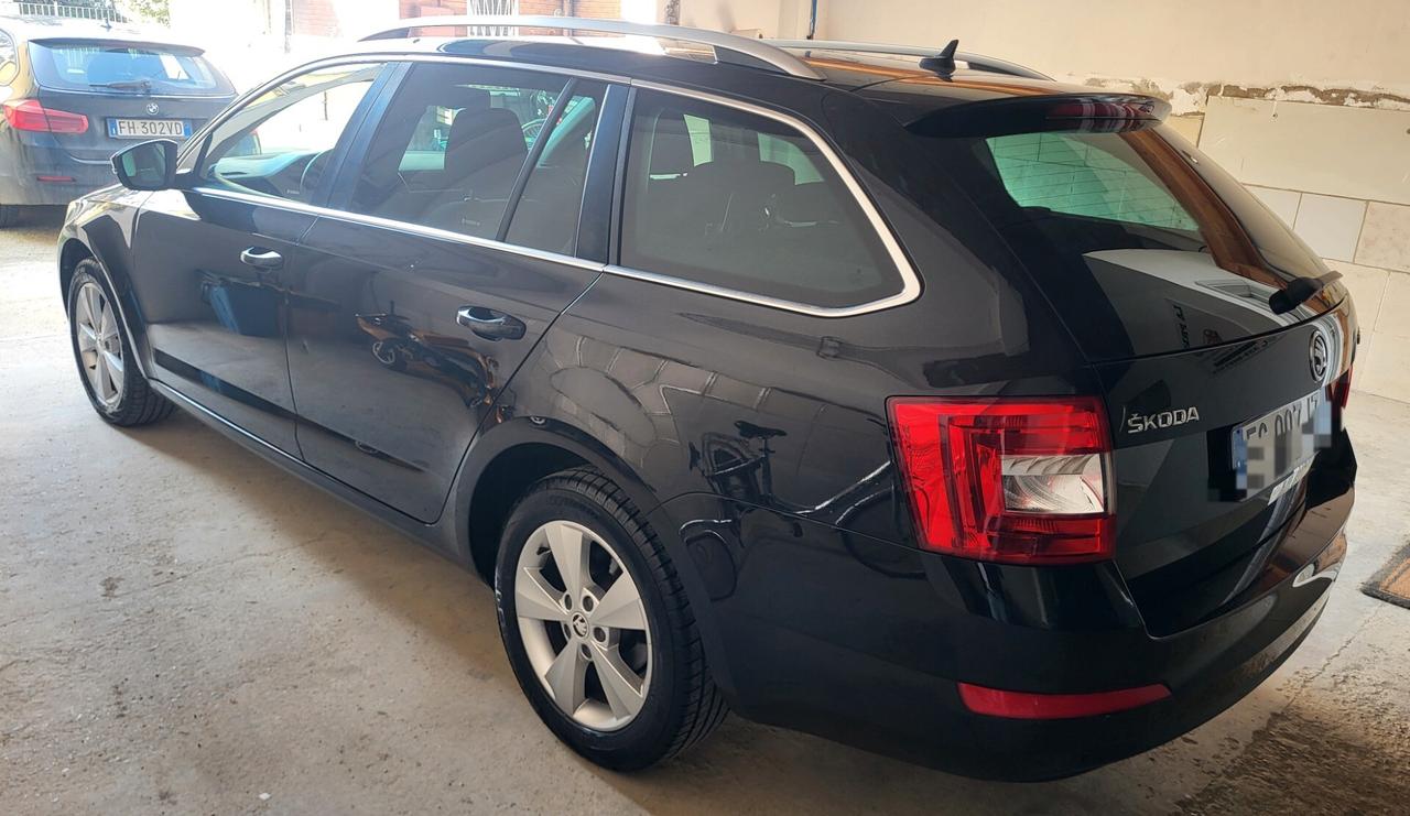 Skoda Octavia 1.6 TDI CR 110 CV Wagon Executive