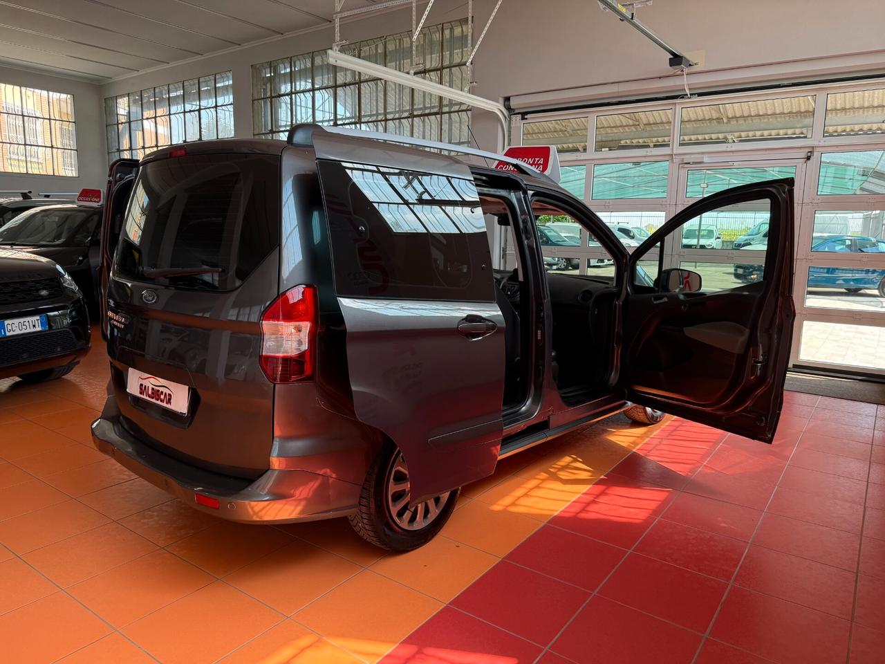 Ford Tourneo Courier 1.5 TDCI 75 CV Plus