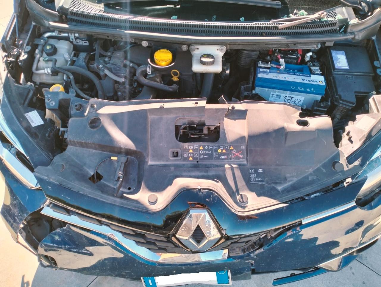 Renault Scenic dCi 95 CV - SINISTRATO