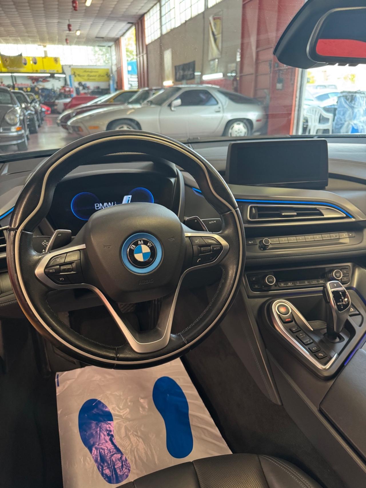 Bmw i8 ufficiale BMW PERMUTE