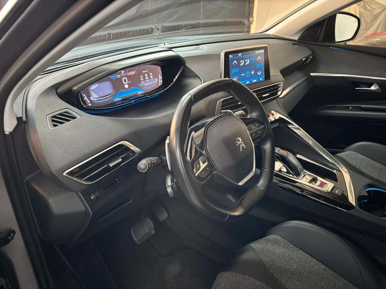 Peugeot 3008 BlueHDi 130 EAT8 Allure