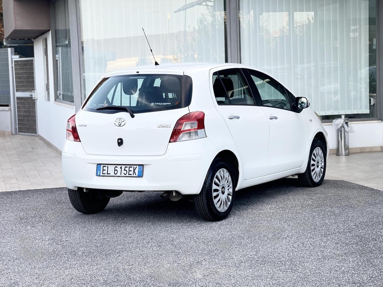 Toyota Yaris 1.0 Benzina 69CV E4 Neo - 2012
