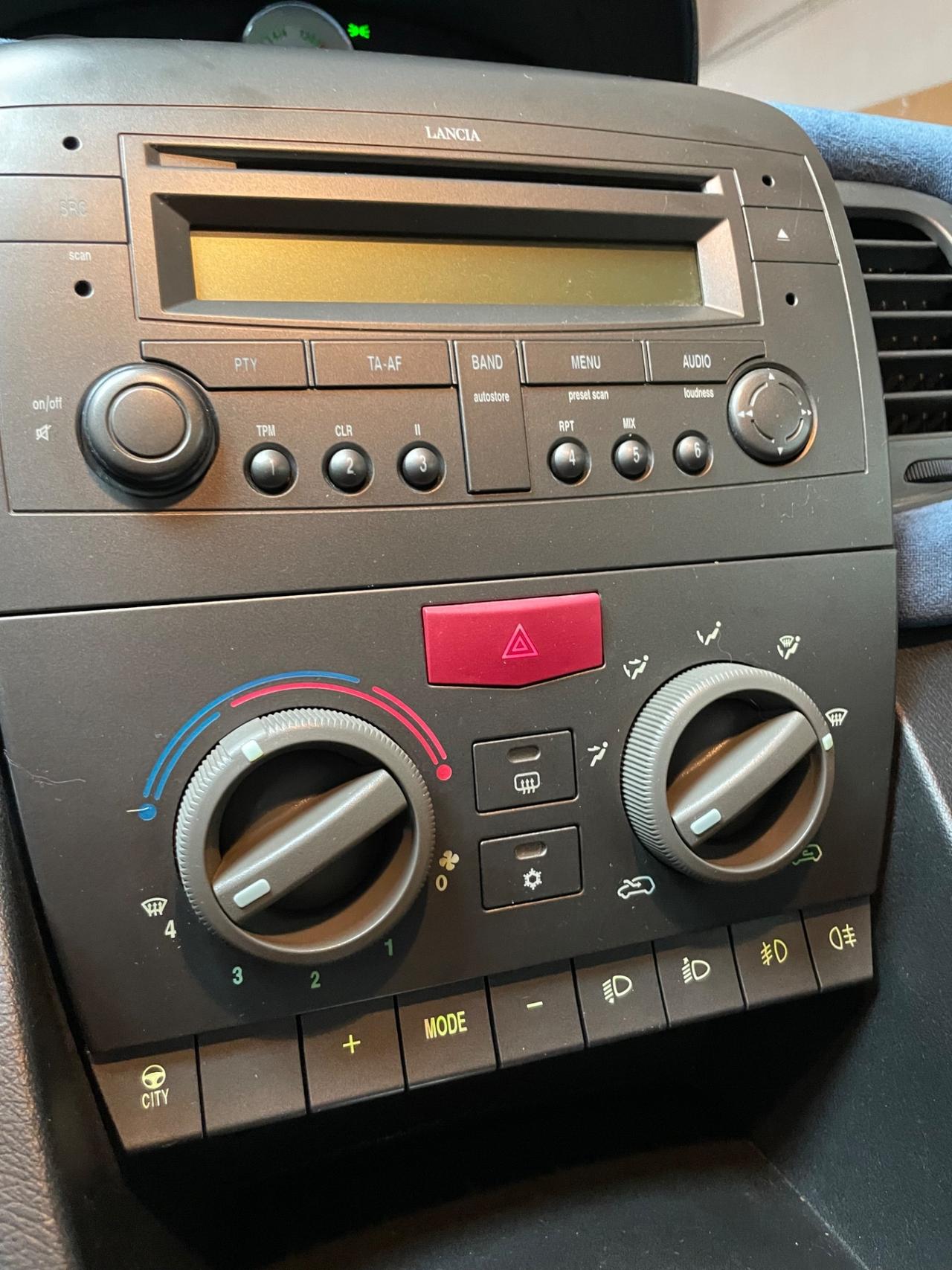 Lancia Ypsilon 1.2 Neopatentati Euro 3