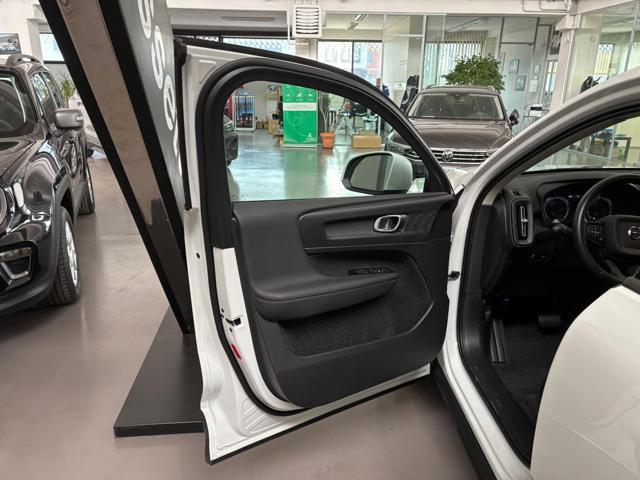 VOLVO XC40 T2 Momentum Core N1 - AUTOCARRO