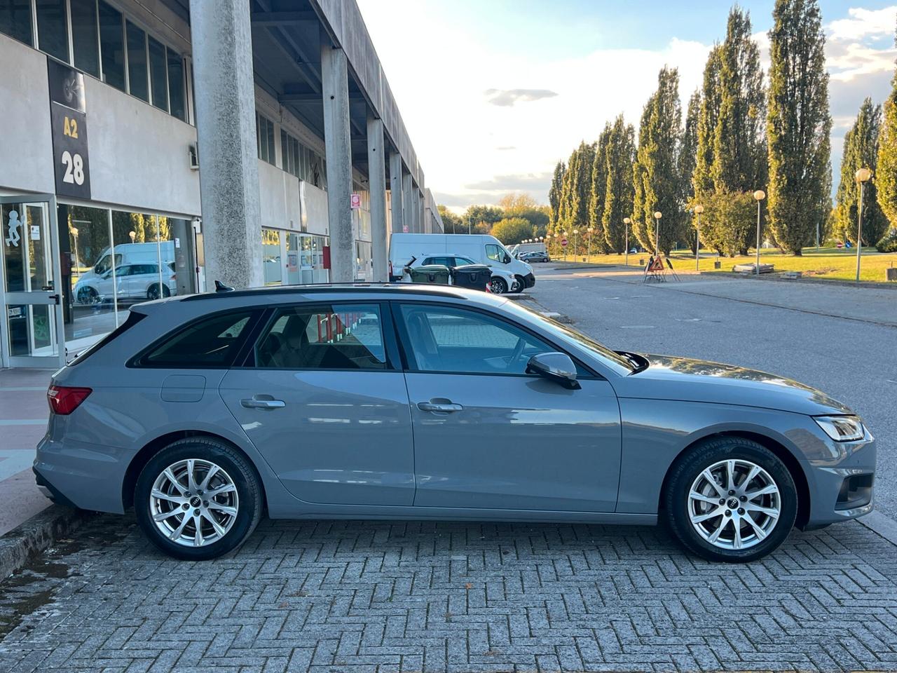 Audi A4 Avant 40 TDI quattro S tronic Business