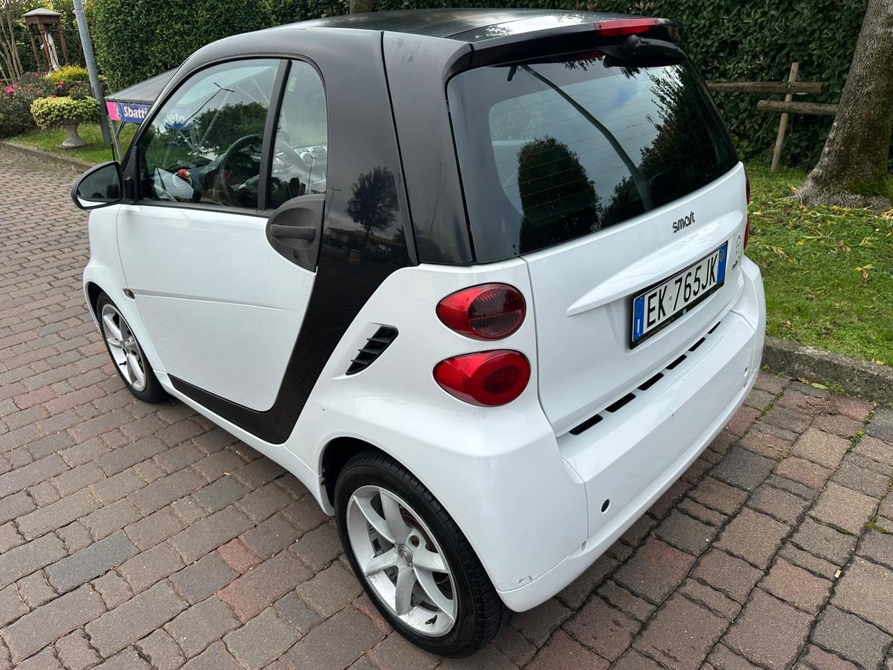 Smart ForTwo 1000 benz 2011