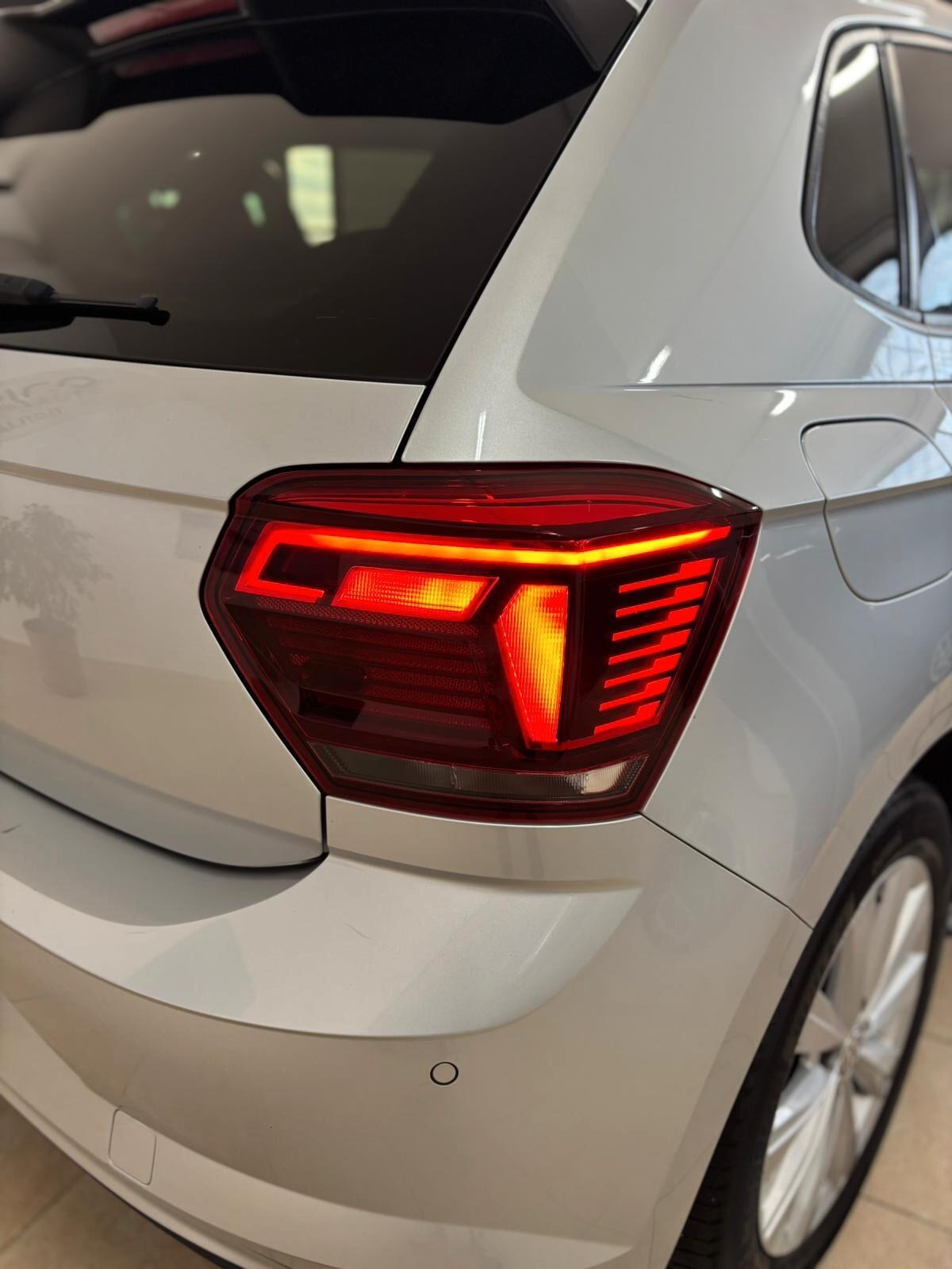 Volkswagen Polo 1.6 TDI 95 CV DSG 5p. R LINE