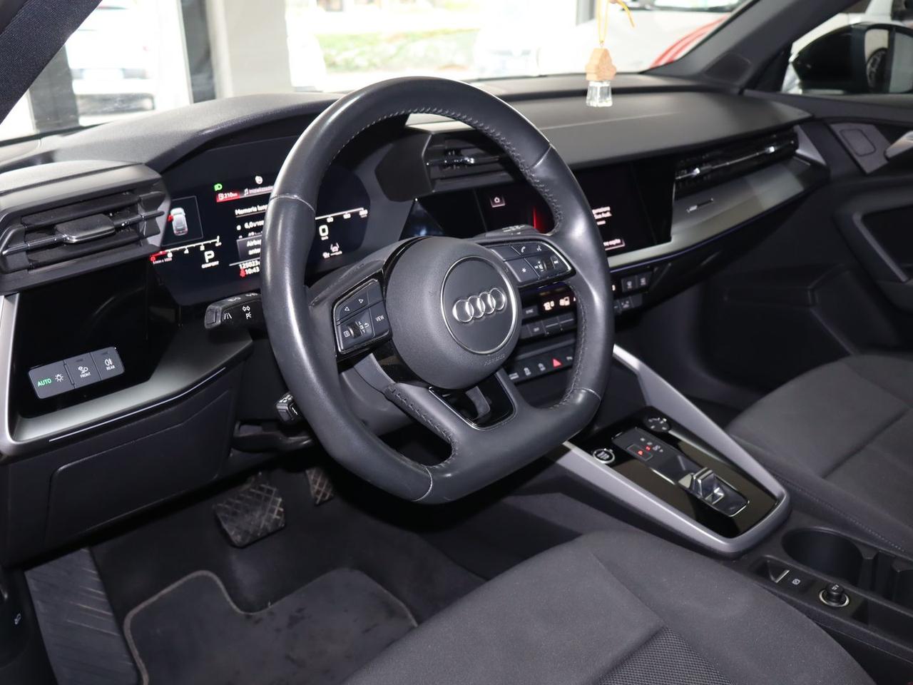 Audi A3 Business Advanced 1.5 35 TFSI MHEV #12158
