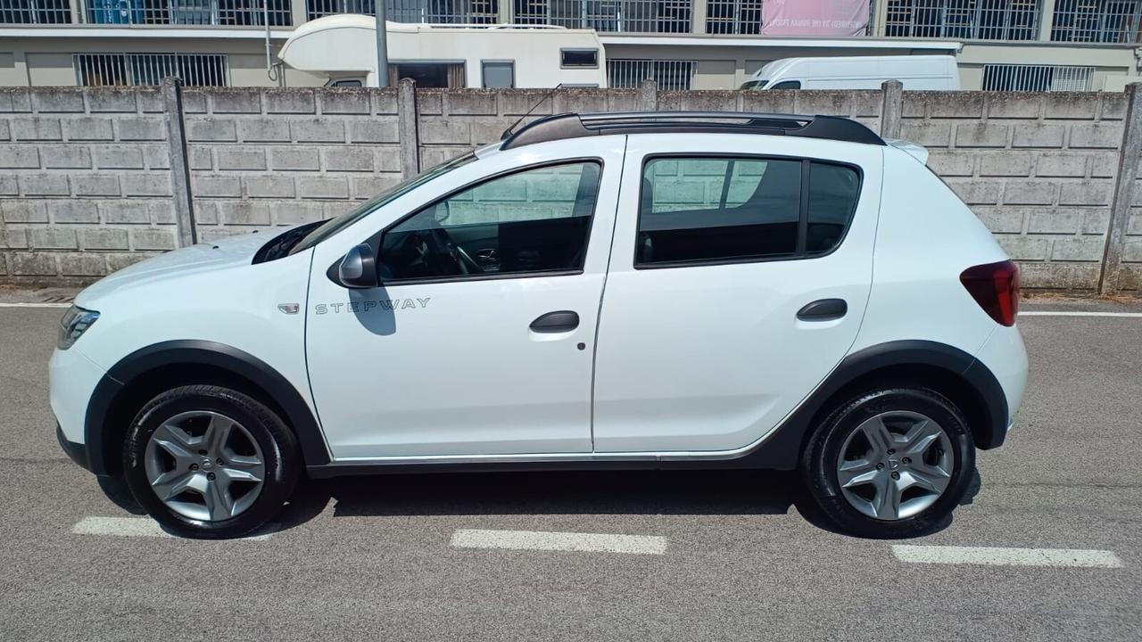 Dacia Sandero Stepway 1.0 TCe 100 CV ECO-G Comfort