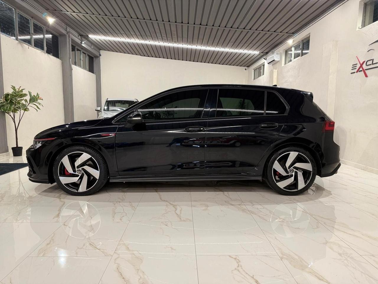 Volkswagen Golf GTI 2.0 TSI