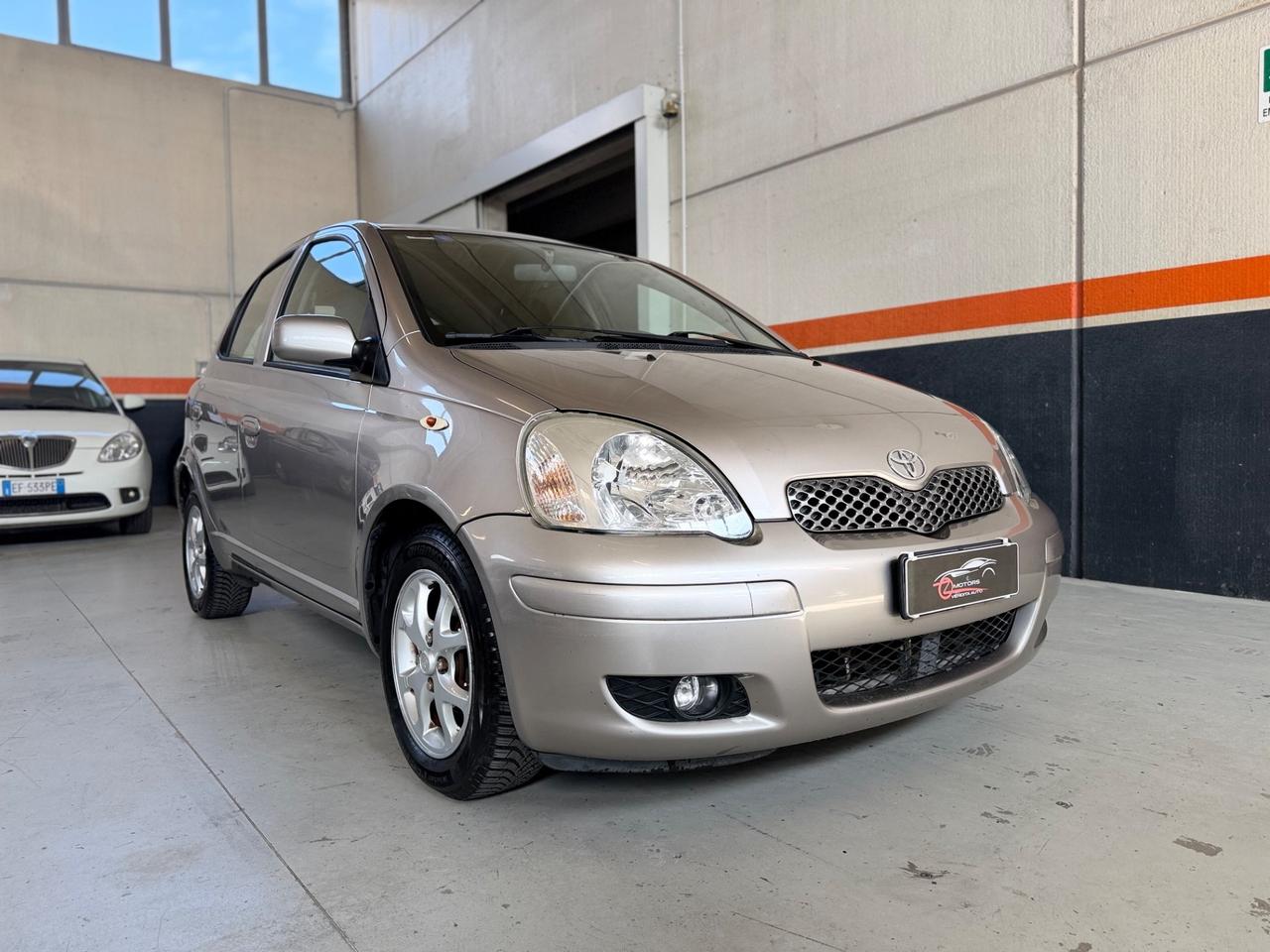 Toyota Yaris 1.3i 16V cat 5 porte Sol AUTOMATICO NEOPATENTATI