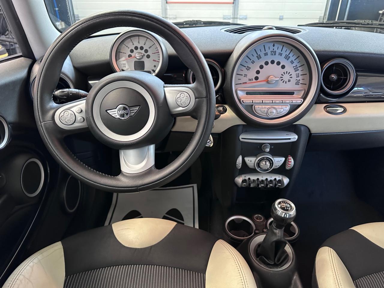 Mini 1.6 16V Cooper