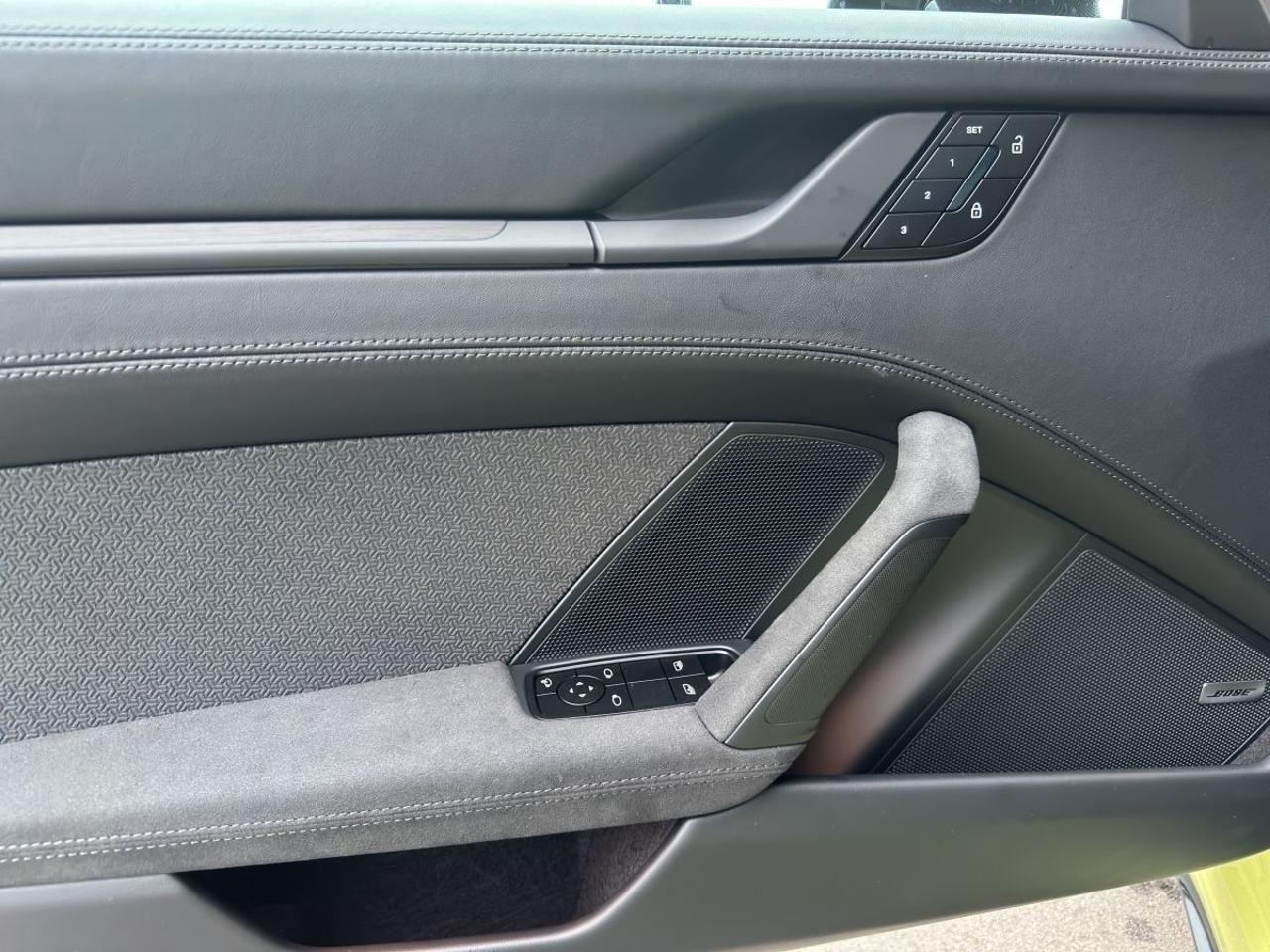 PORSCHE 992 Carrera 4 GTS 2.0*Matrix-Alcantara-Finanz*