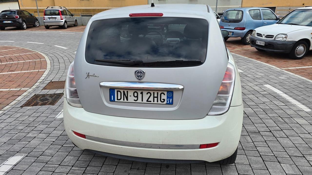 Lancia Ypsilon 1.2 Argento