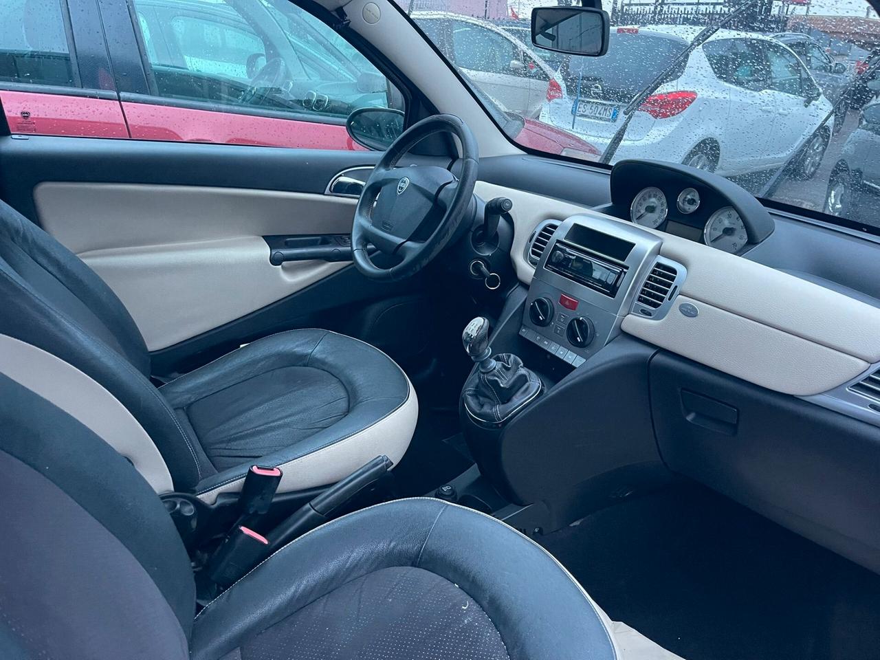 Lancia Ypsilon 1.4 Platino Ecochic GPL