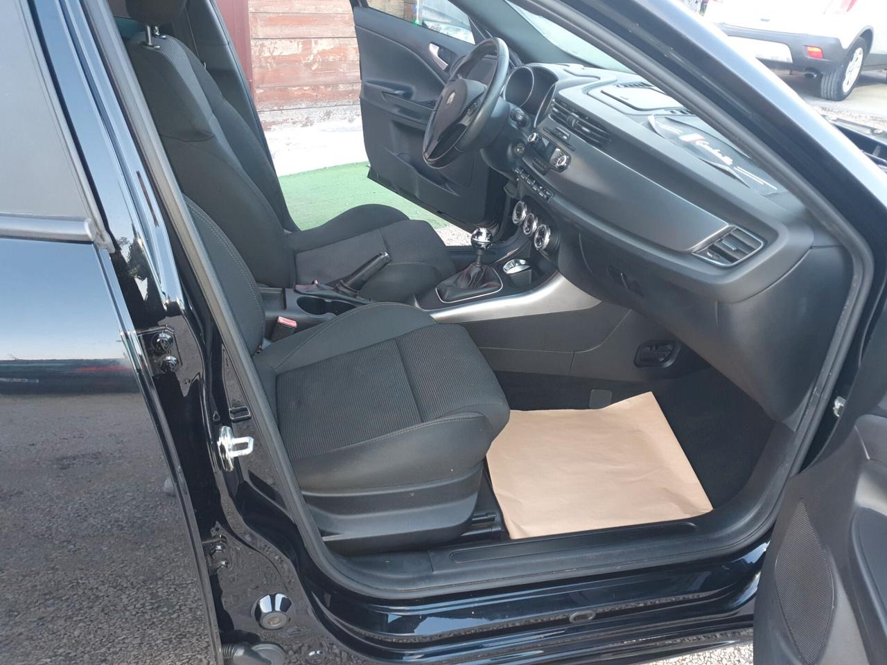 Alfa Romeo Giulietta 1.6 JTDm-2 105 CV Exclusive