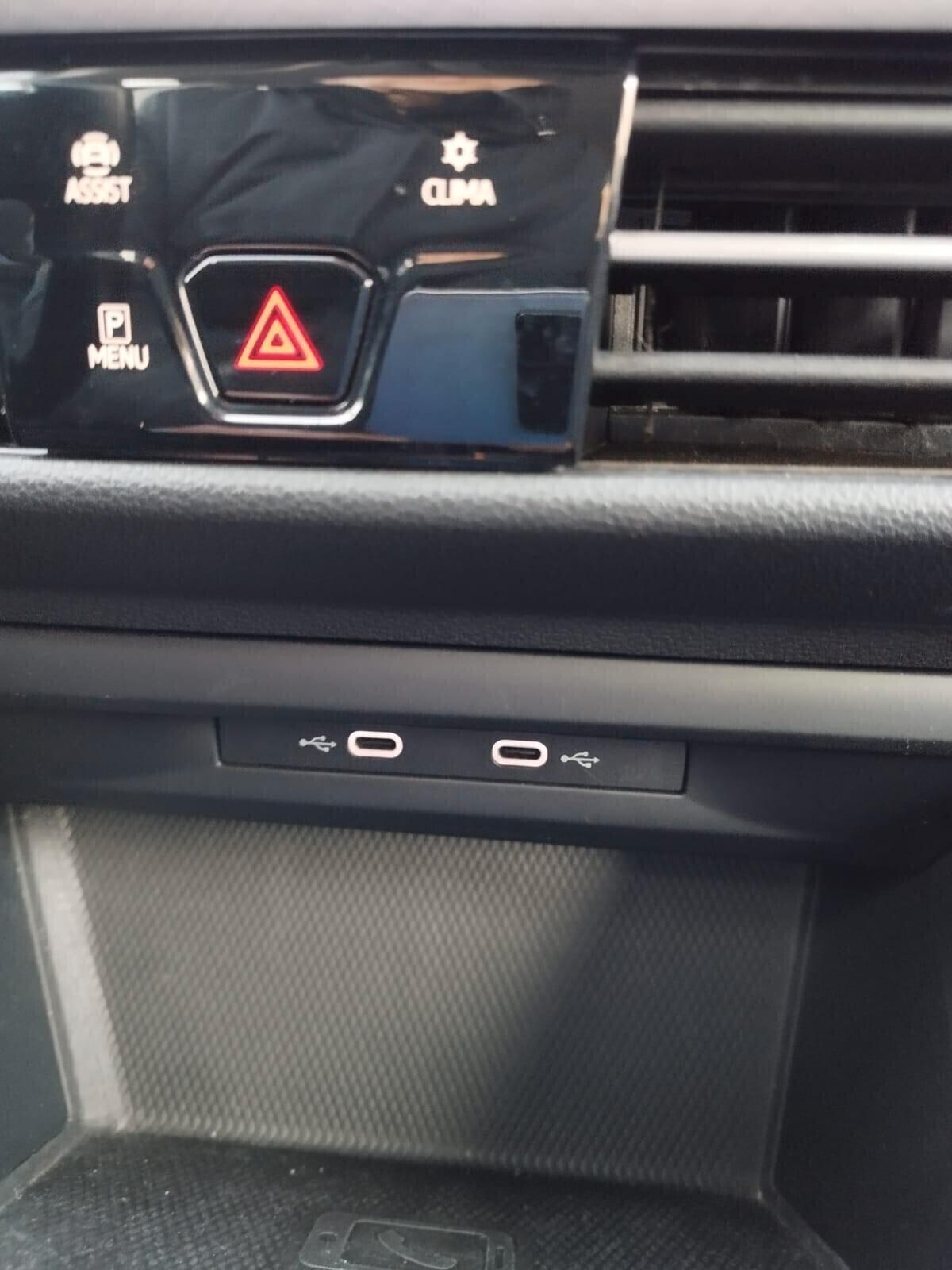 Volkswagen Golf 1.0 eTSI EVO DSG Life