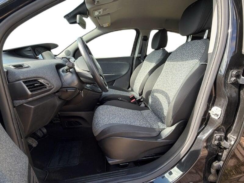 Lancia Ypsilon 1.0 FireFly 70cv Hybrid Silver Plus