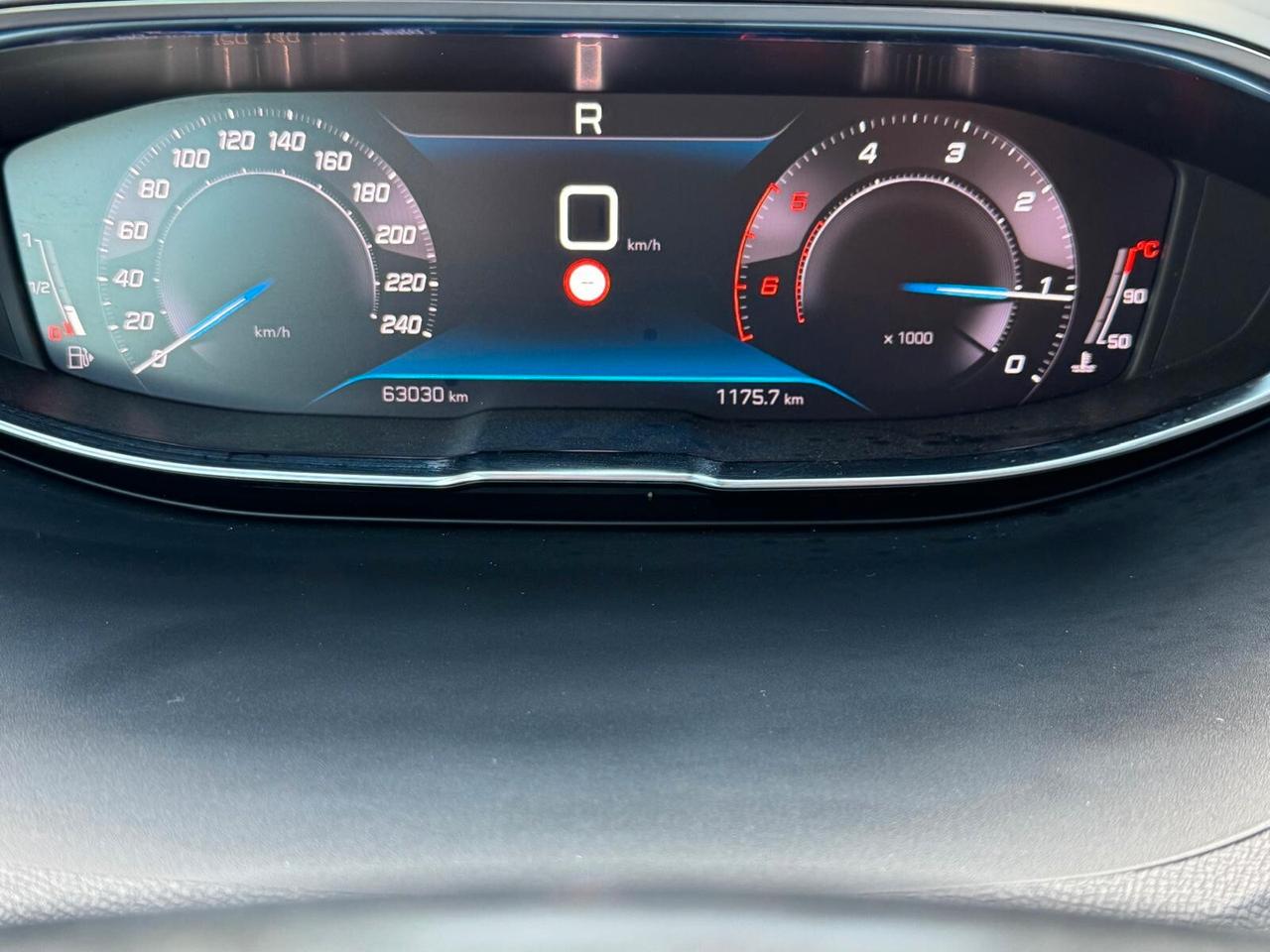 PEUGEOT 3008 DIESEL 1.5 131CV AUT. ALLURE 2022