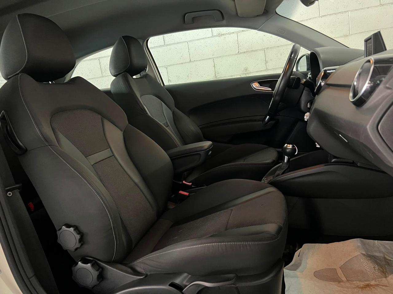 Audi A1 1.6 TDI S tronic Ambition