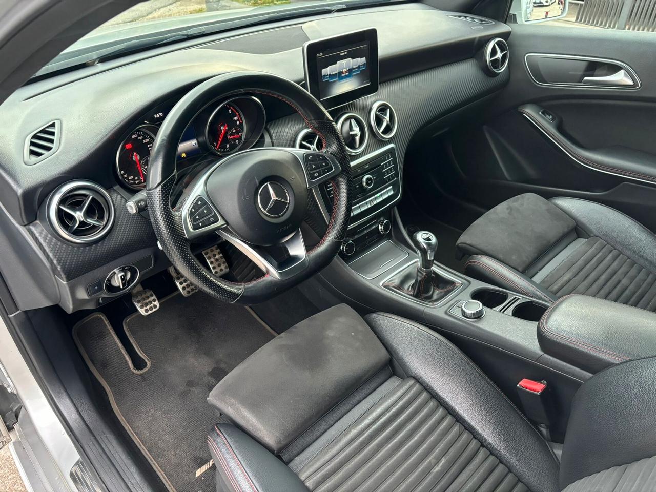 Mercedes-benz A 180 A 180 d Premium AMG