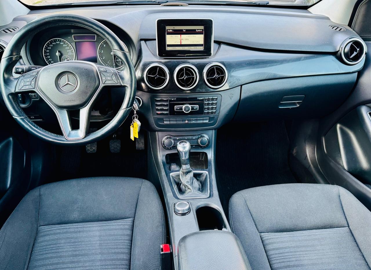 Mercedes-benz B 180 Premium