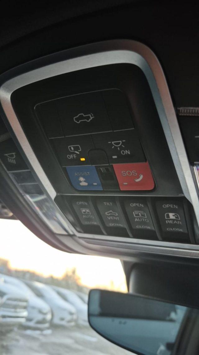 DODGE RAM 1500 5.7 V8 Crew Cab Sport Autocarro N1