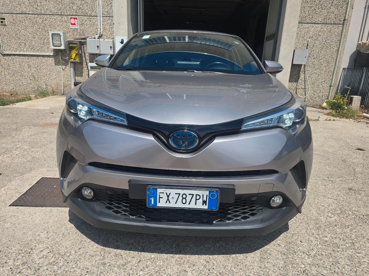 Toyota C-HR 1.8 Hybrid E-CVT Business