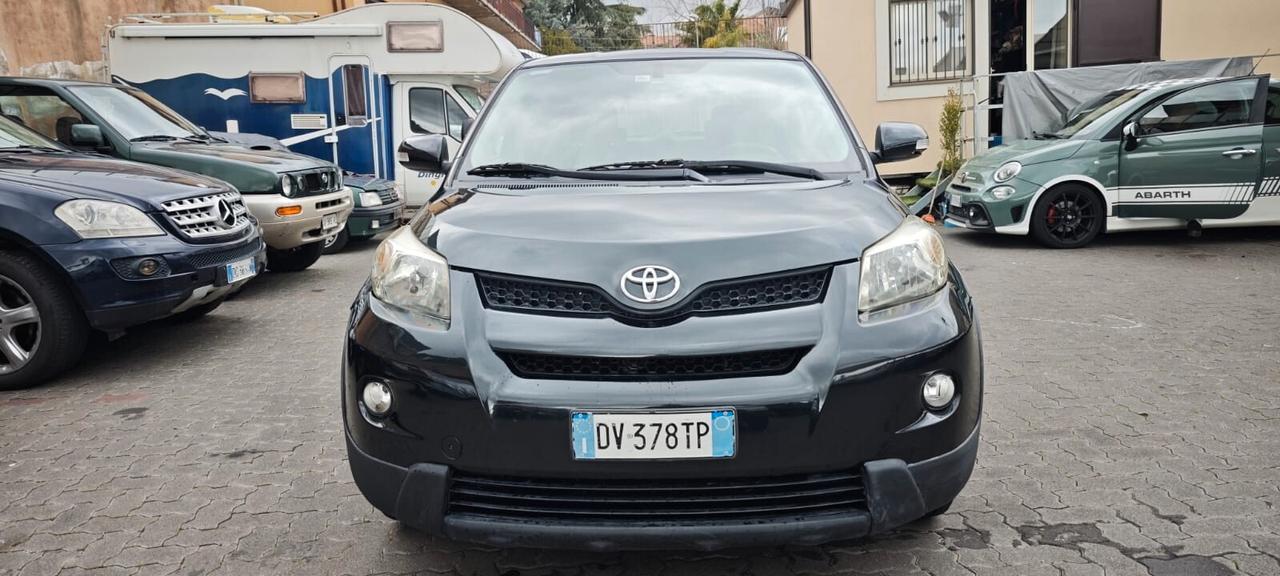 Toyota Urban Cruiser 4x4 D-4D AWD Luxury