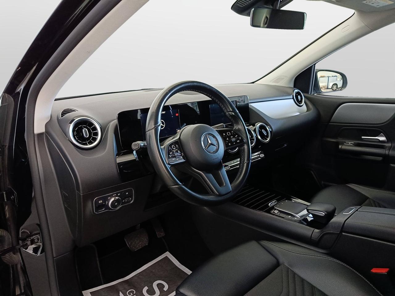 Mercedes-Benz Classe B - W247 2018 - B 180 d Sport auto