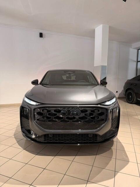 Audi Q3 Sportback Black line 35 TDI S-tronic NEW MODEL