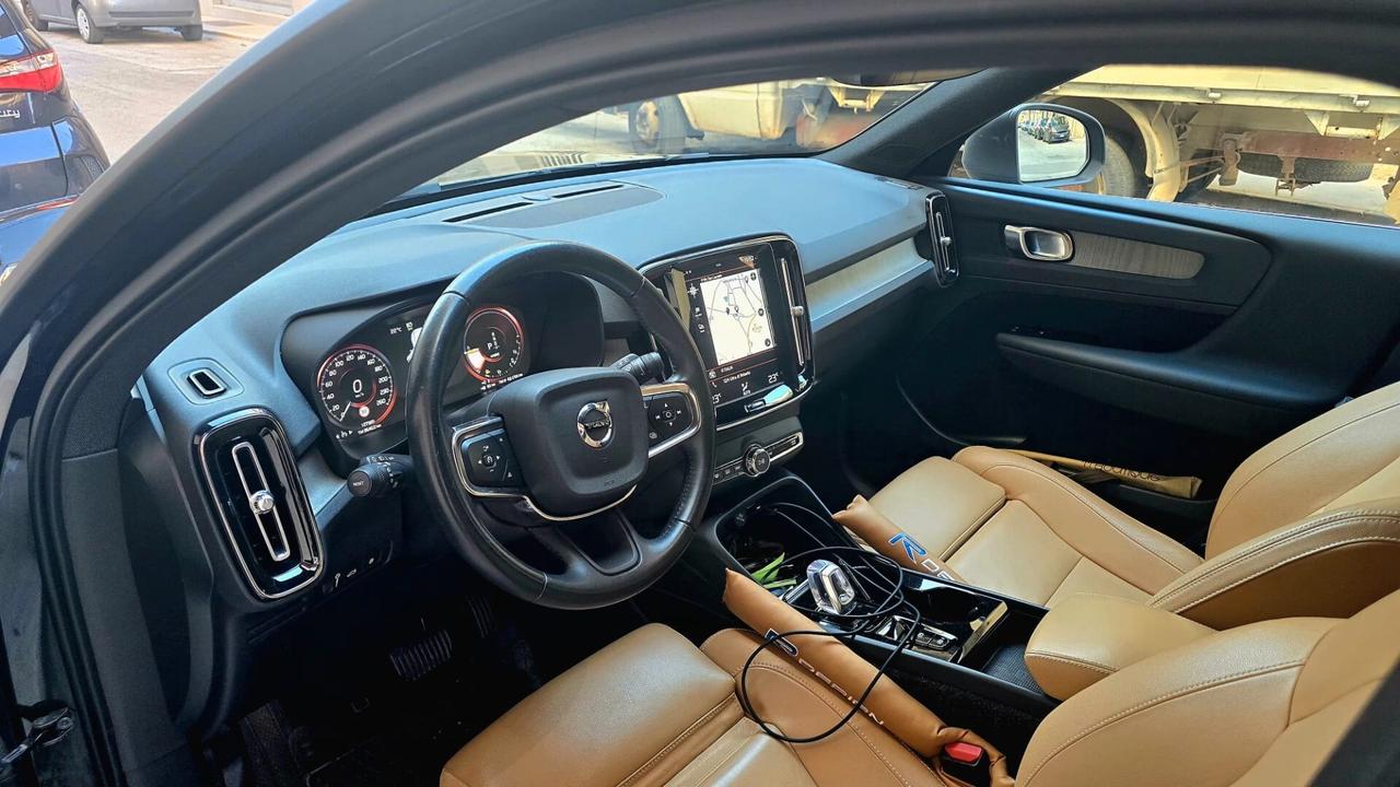 VOLVO XC40 T5 Recharge Plug-in Hybrid INSCRIPTION AWD