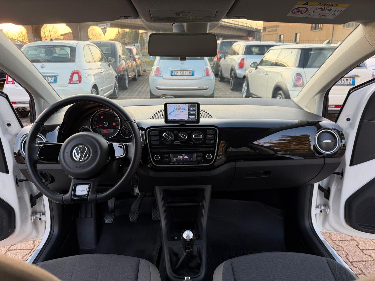 Volkswagen up! 1.0 75 CV 5p. cross OK NEOPATENTATI